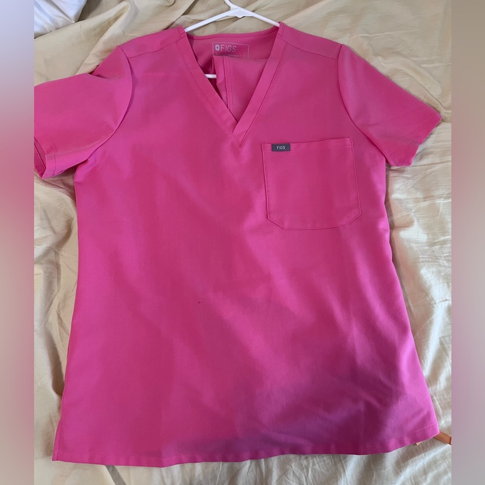 Pink figs scrub set size M women work once didn’t like color… perfect condition!